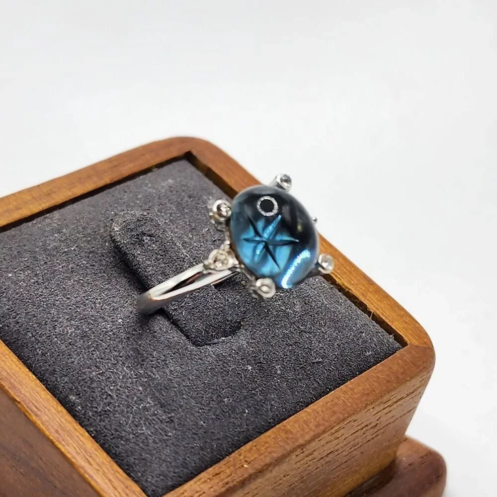 Vintage Adjustable Silvertone Faux Star Sapphire Blue Glass Gem Cabochon
